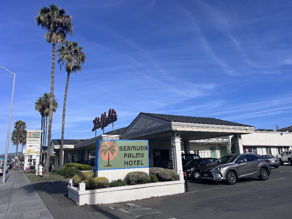 Bermuda Palms Hotel - Exterior